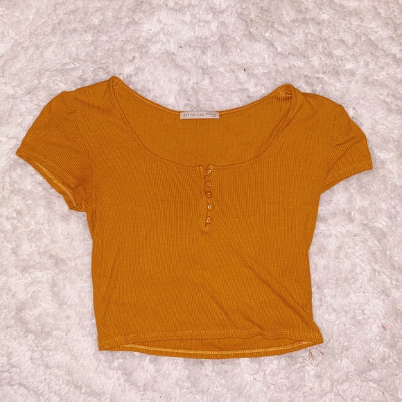 Yellow crop top - Picture 2 of 3